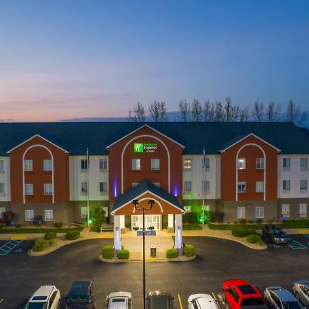 Holiday Inn Express Hotel & Suites Bedford, An Ihg Hotel Exterior photo