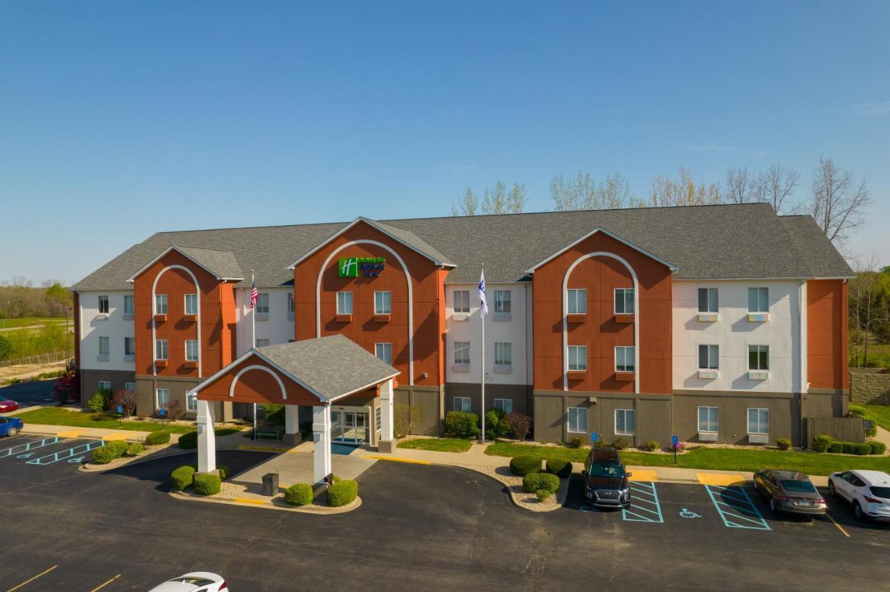 Holiday Inn Express Hotel & Suites Bedford, An Ihg Hotel Exterior photo